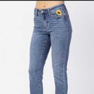 Darling sunflower  patch relaxed fit Judy blues. Brand new with tags 2022 model
